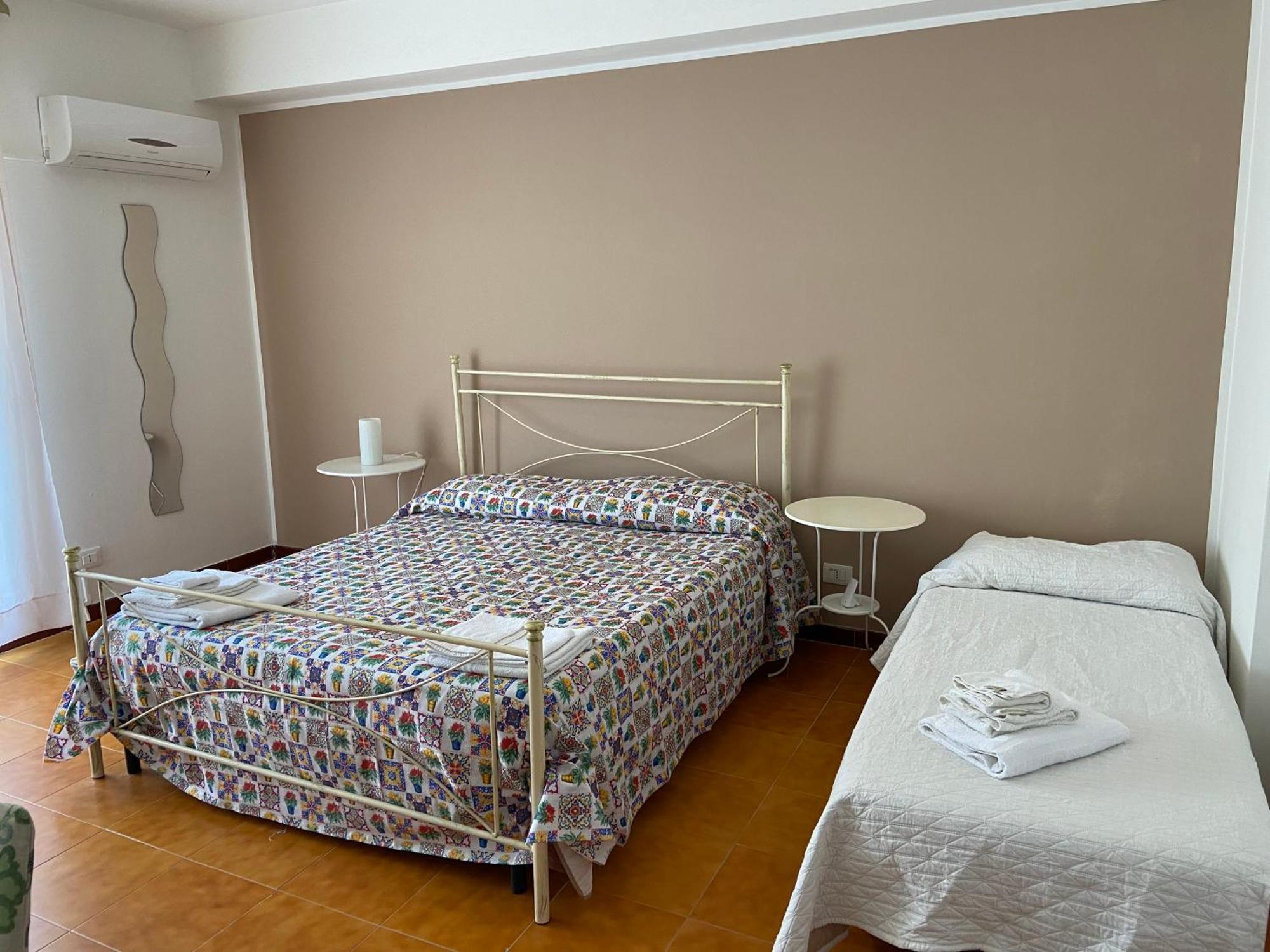 Dragonfly Rooms New Trapani Luaran gambar